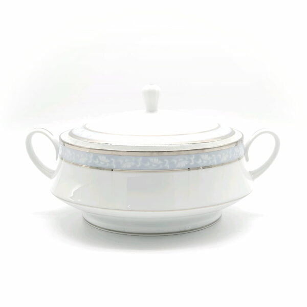 Noritake Casserole W/Cover - Brunswick Platinum - Image 2