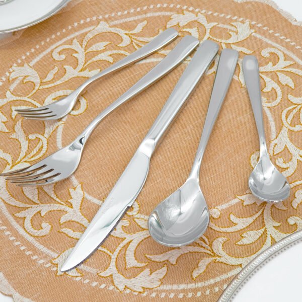 Equinox 918 Stainless Steel Table Fork - Image 5
