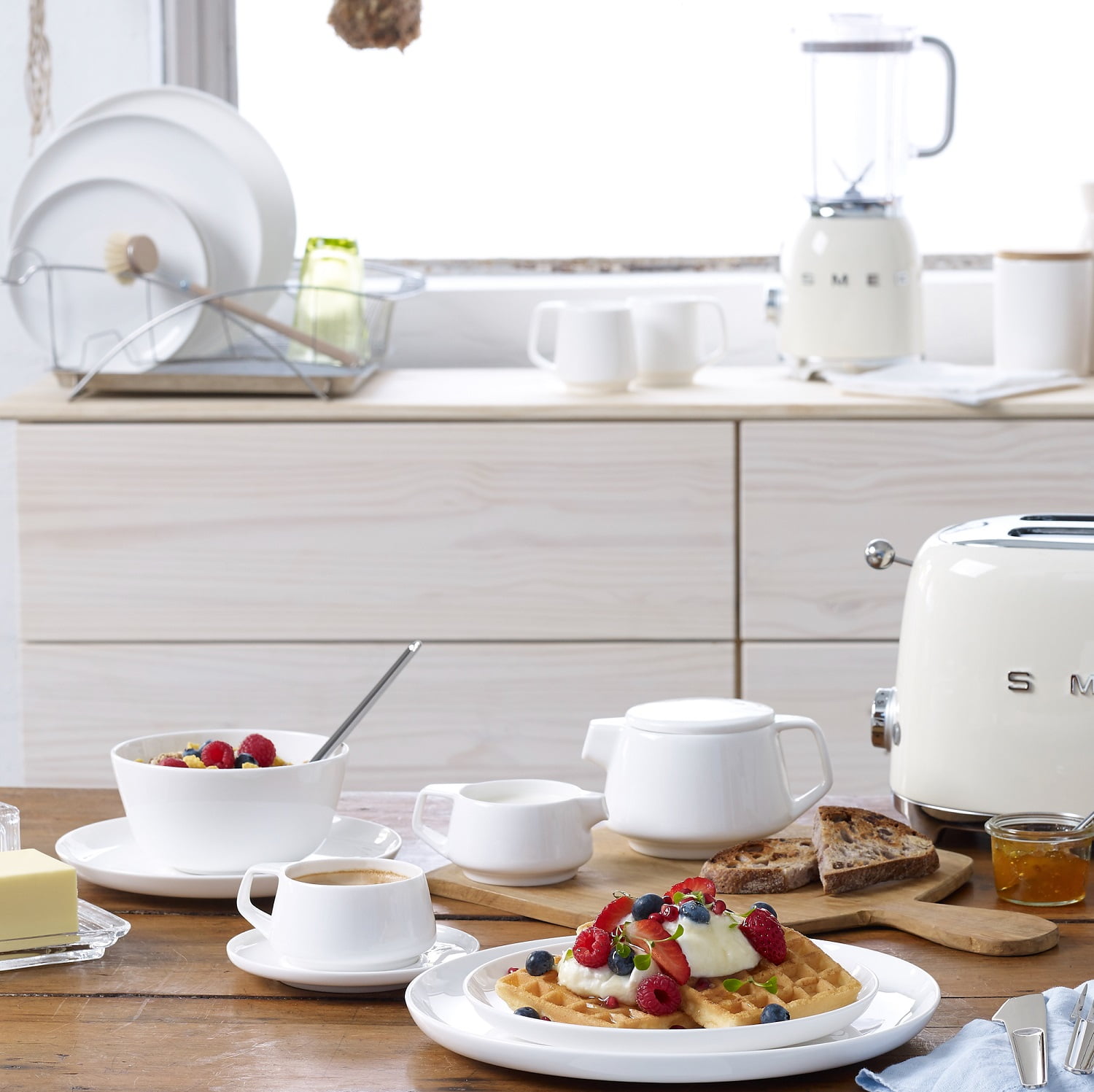 Marc newson kettle online