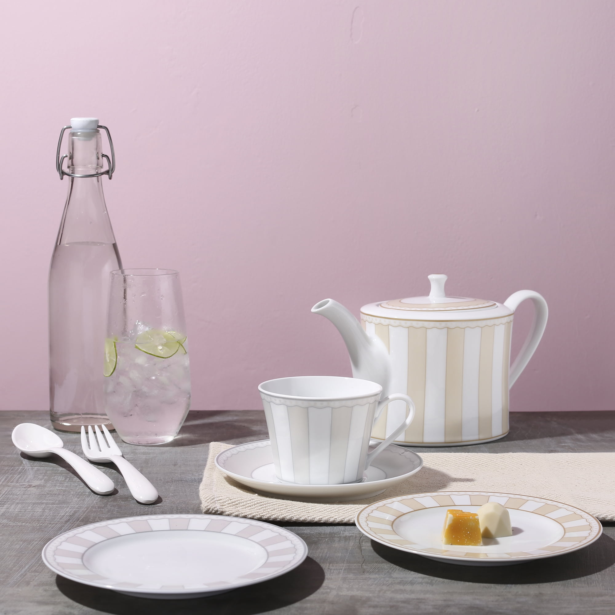 Why Porcelain Is The Best Dinnerware Material